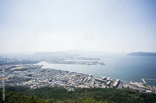 香川 屋島山頂から見下ろす瀬戸内海と街