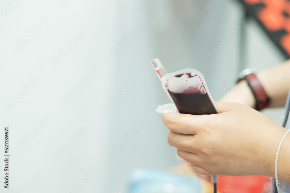 Fototapeta premium analysing, analysis, apothecary, arm, biochemistry, biology, biotechnology, blood, clinic, disease, doctor, donate, donation, draw, examining, flu, healing, health, health care, healthy lifestyle, hea