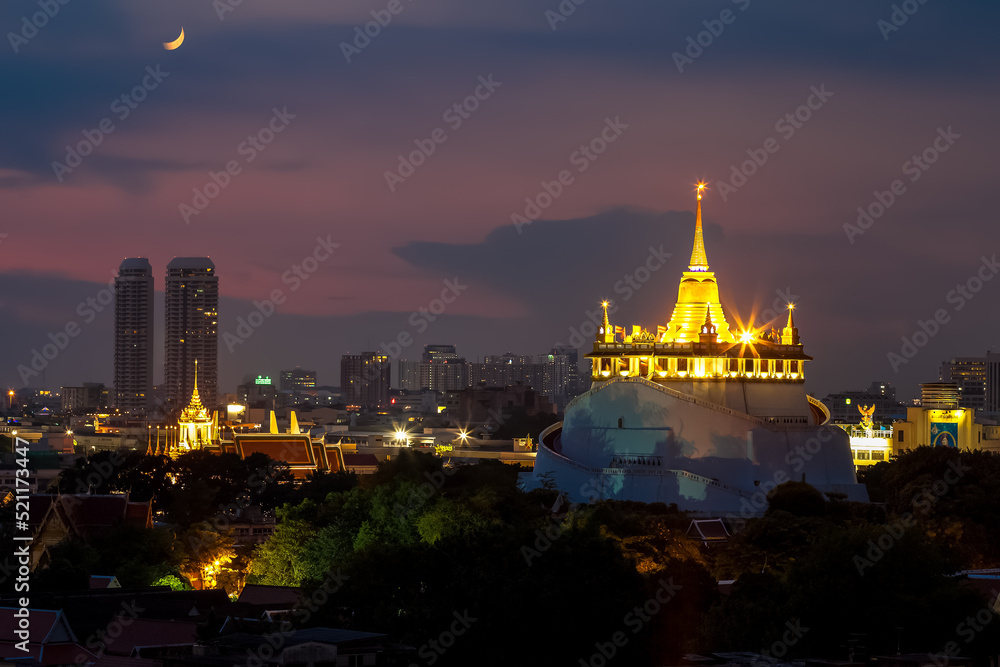 Golden Mount Temple in Bangkok at dusk (Wat Sraket, Thailand)