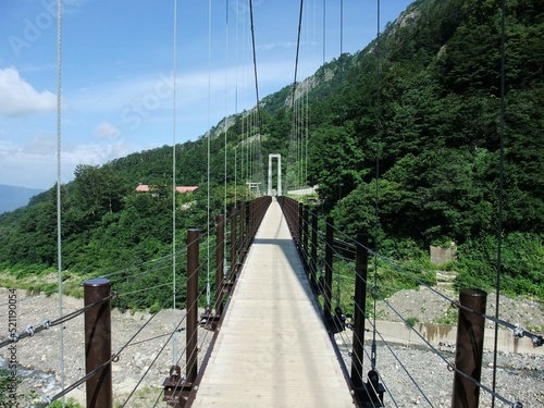 白山　別当出合の吊り橋と風景