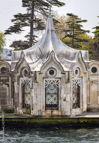 Canvas Print Turkish House at Beylerbeyi Palace, on the Asian side of Istanbul, along the Bos
