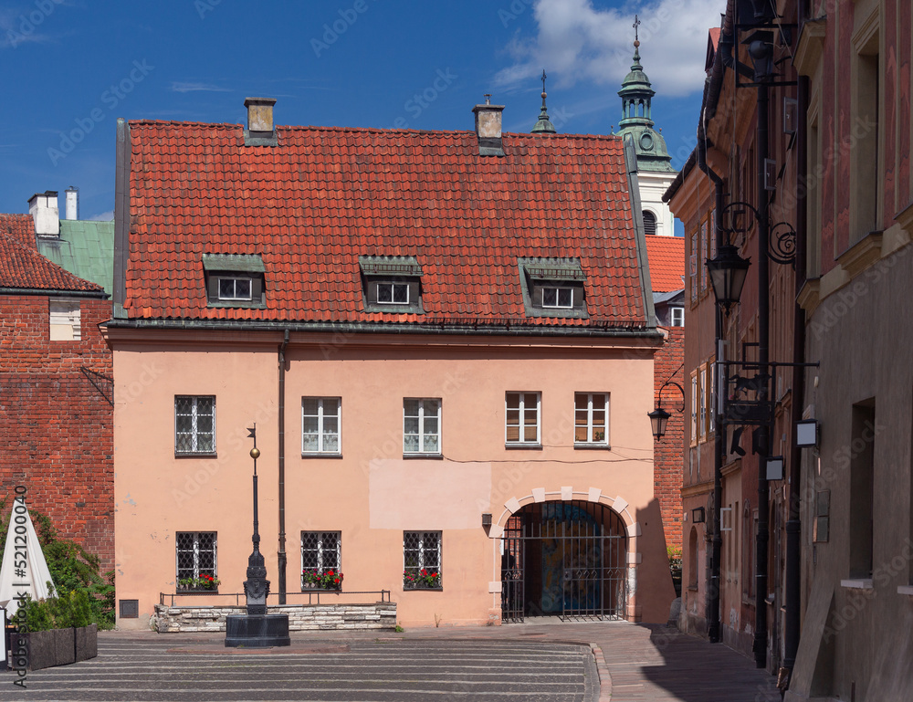 Fototapeta premium Warsaw. Old street in the center of the old city in the early morning.