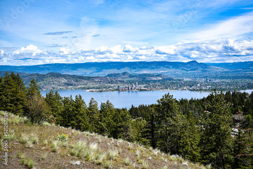 Fototapeta Naklejka Na Ścianę i Meble -  lake view in Okanagan 