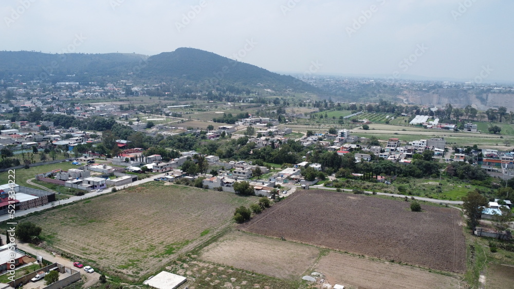 Naklejka premium Drone México carretera san miguel Tlaixpan Texcoco pueblo mágico 