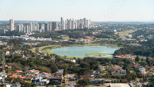 Fotografia Parque Barigui, em Curitiba, capotal do estado do Paraná, Sul do Brasil, visto do alto da Torre Panorâmica