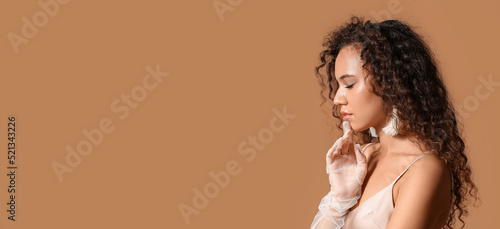 Elegant African-American wo...