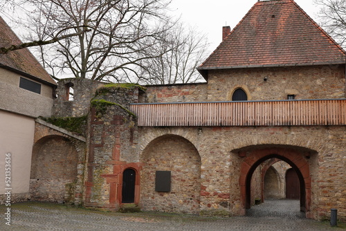 Blick auf die Festung von Rüsselsheim am Main photo