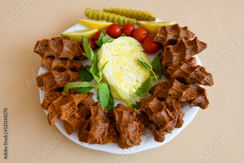 Foto Steak a la turca or chee kofta ( Cig Kofte )  - Turkish Food.