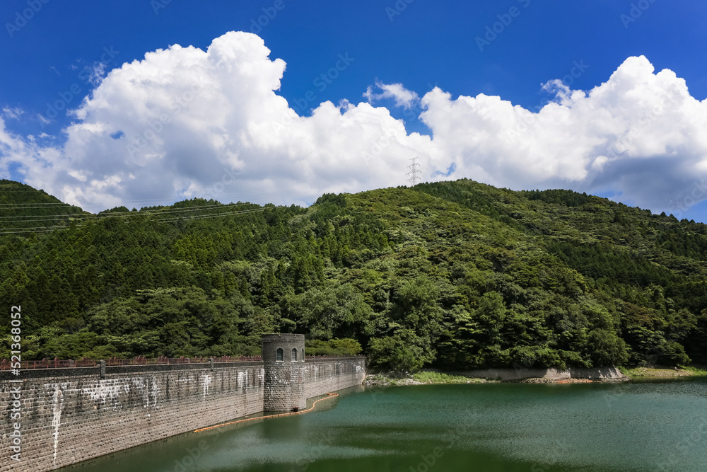 河内貯水池と堰堤の風景　北九州市八幡東区
