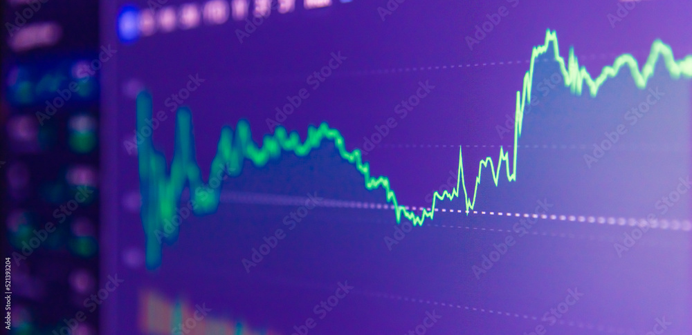 Obraz premium Stock market upwards chart on the screen. Selective focus.Low angle.Banner,advertisement.