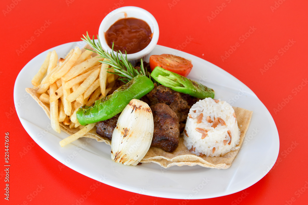 Grilled chili, tomato and sucuk between bread. ( Sucuk ekmek ) Grilled chili, tomato and sucuk between bread. ( Sucuk ekmek )