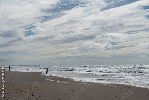 Badende am Strand von Hirtshals  D  nemark