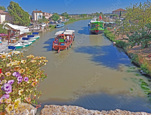 Le hameau du Somail, sur le canal du Midi, Aude, Languedoc, Occitanie, France. photo