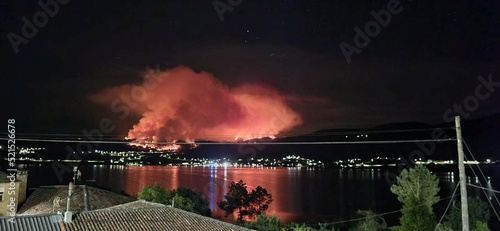 Incendio forestal en Boiro, Galicia photo