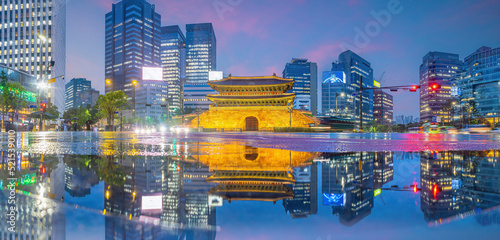 Canvas Print Downtown Seoul city skyline at Dongdaemun Gate, cityscape of South Korea