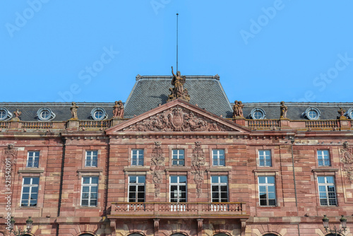 Alsace - Strasbourg - Fronton d'un vieux batiment sur la place Kléber