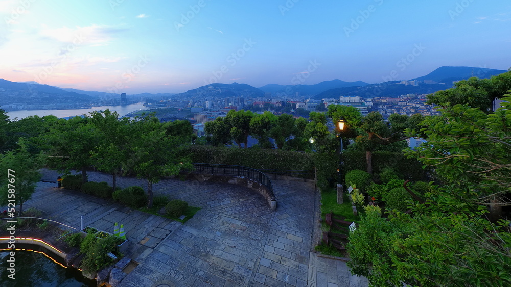 Fototapeta premium グラバー園からの長崎市街2-2（夕景）