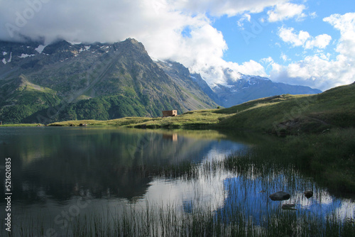 Fototapeta Naklejka Na Ścianę i Meble -  Ecrin national park in hautes alpes, french alps