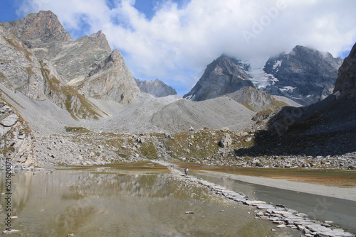 Fotografija Lake of les Vaches in the national Vanoise Park, French alps