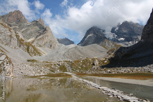 Fotografija Lake of les Vaches in the national Vanoise Park, French alps