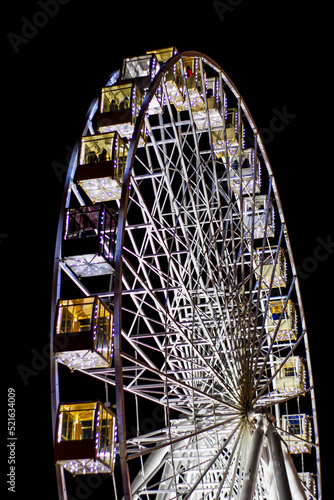 ferris wheel at night in the city