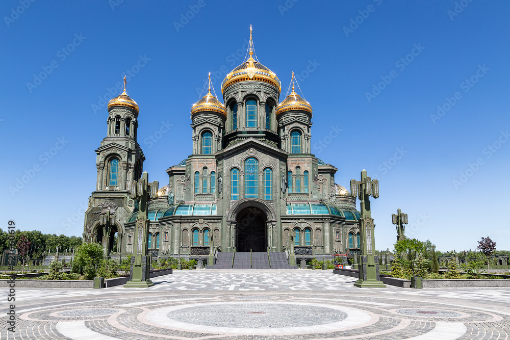 Obraz premium View of the Main Temple of the Armed Forces of the Russian Federation. Located on the territory of the Patriot Park in the Odintsovo urban district of the Moscow region. Russia