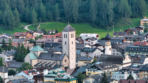 Teleaufnahme der Gemeinde Innichen im Pustertal in Südtirol mit Blick auf die Stiftskirche zu den Heiligen Candidus und Korbinian photo