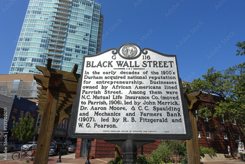 Sign In Downtown Durham North Carolina NC Marking The Area Once   1000 F 521702031 YnV1x3TE4YV0nl5r8GP6blvejXmtp1t5 