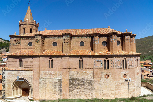 Fortaleza-iglesia de estilo mudéjar de Santiago el Mayor (principios del siglo XIV). Montalban, Teruel, España. photo