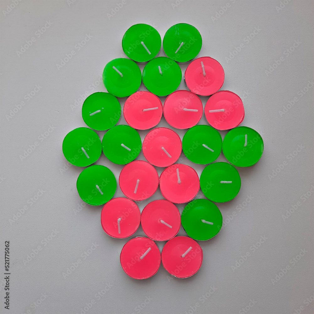 Fototapeta premium pink and green candles