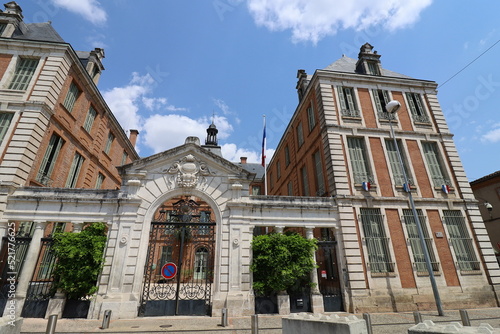 La prefecture du Tarn et Garonne, vue de l'exterieur, ville de Montauban, département du Tarn et Garonne, France