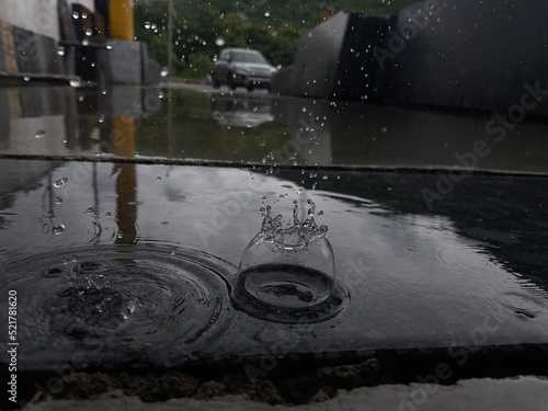 Fototapeta Naklejka Na Ścianę i Meble -  rain on the car