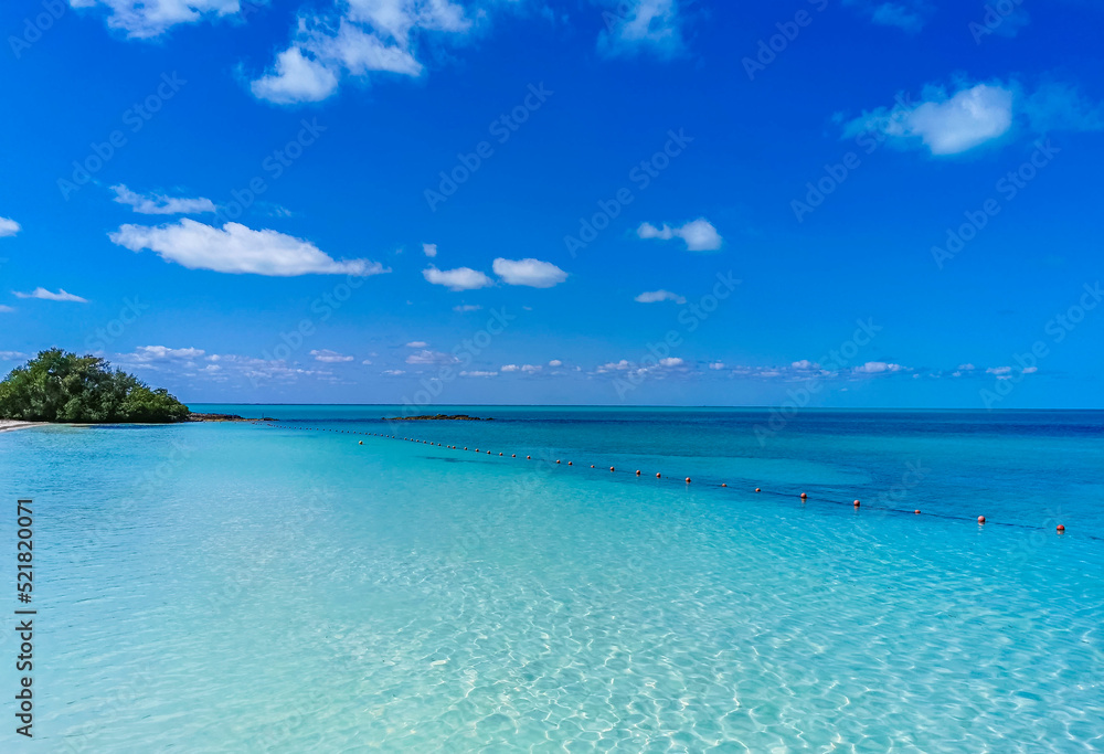 Obraz premium Beautiful tropical natural beach paradise panorama Contoy island Mexico.