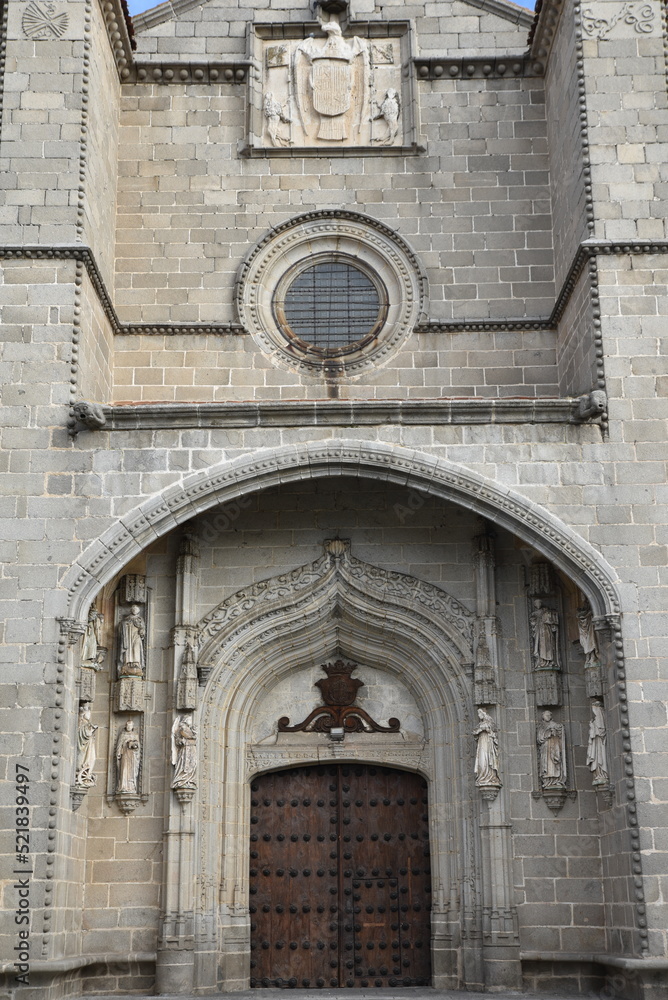  Portail du monastère de Santo Tomas d'Avila. Espagne