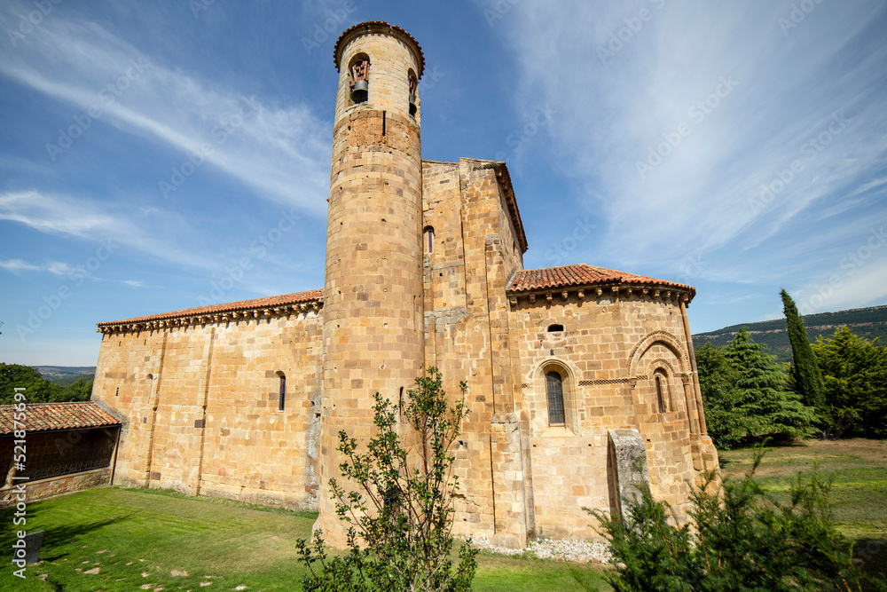 Colegiata románica de San Martín de Elines (siglo XII). Cantabria, España.