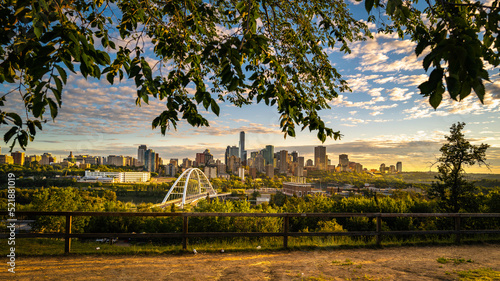 Obraz na płótnie Edmonton cityscape and skyline with the view of Walterdale Bridge over Queen Eli