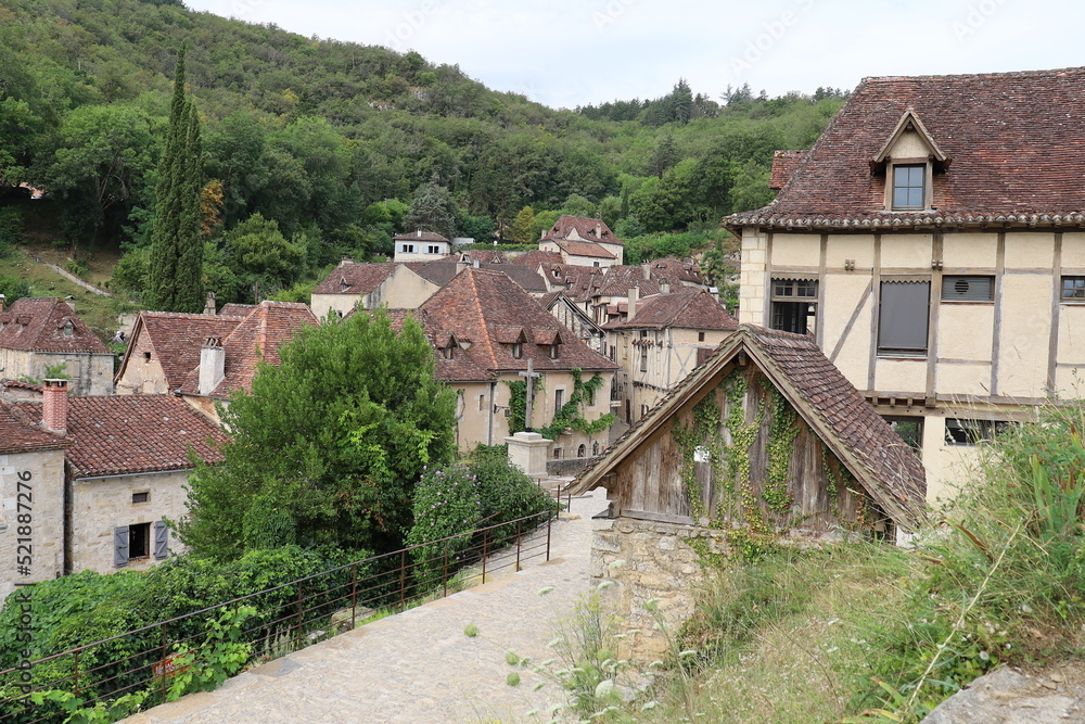 Vue d'ensemble du village, village de Saint Cirq Lapopie, département du Lot, France