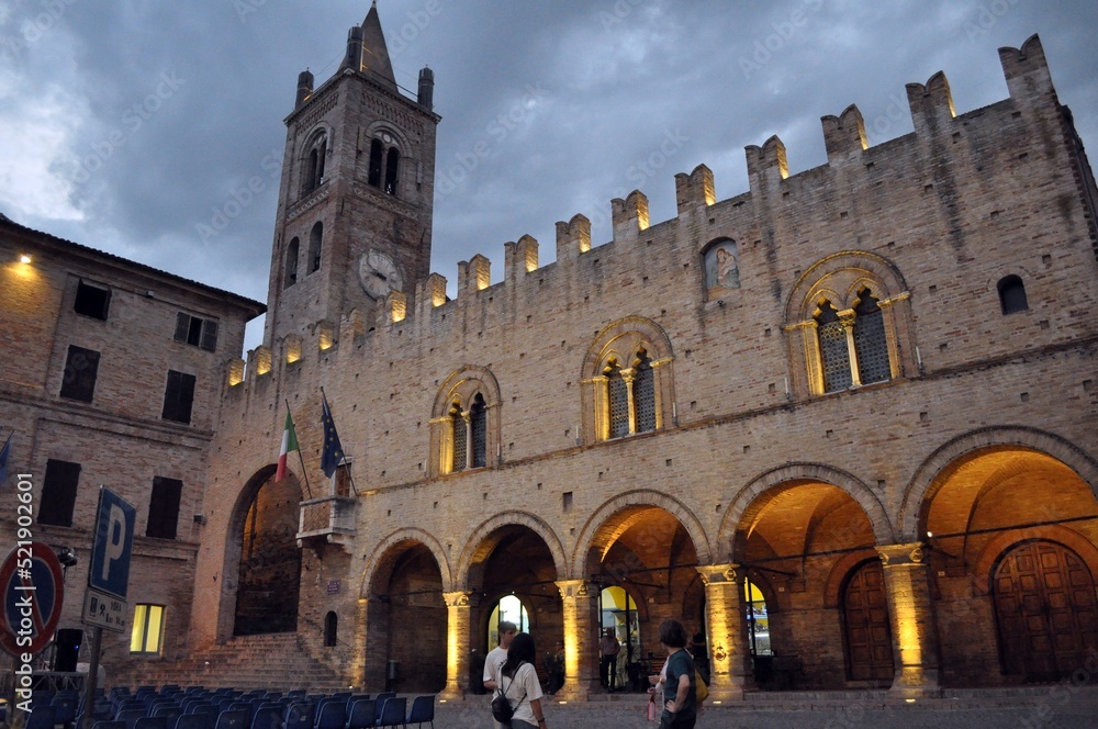 Montecassiano (Macerata) - Palazzo dei Priori