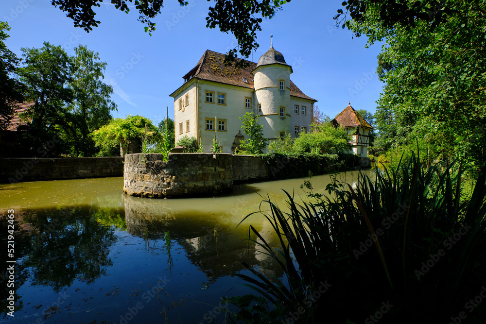 Wasserschloss in Kleinbardorf, Gemeinde Sulzfeld, Landkreis Rhön-Grabfeld, Unterfranken, Franken, Bayern, Deutschland