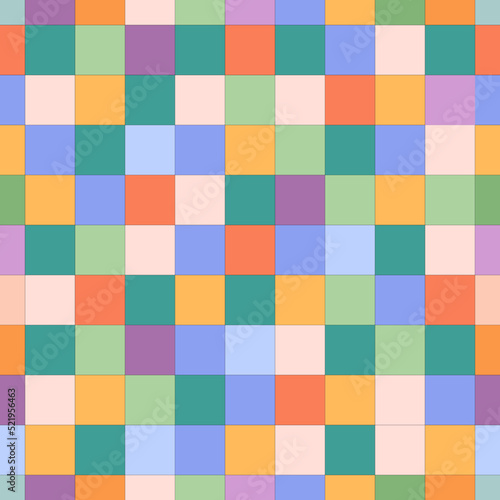 Patrón de cuadrados, cuadros o teselas de colores, en tonos rosa palo, naranja, azul, mostaza, verde, azul, violeta y morado