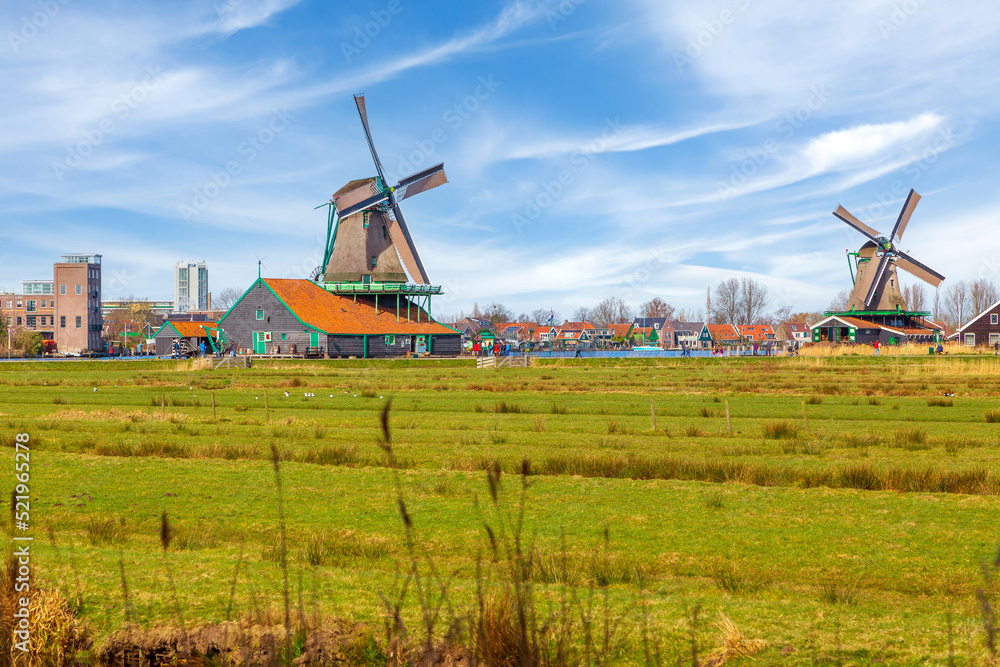 Naklejka premium Zaanse Schans windmills, Netherlands