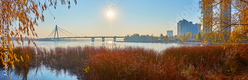 Fotobehang Panorama of Dnieper River from autumn park, Kyiv, Ukraine