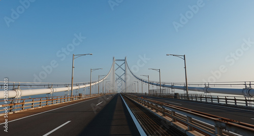 早朝の瀬戸大橋 南備讃瀬戸大橋（香川県坂出市）