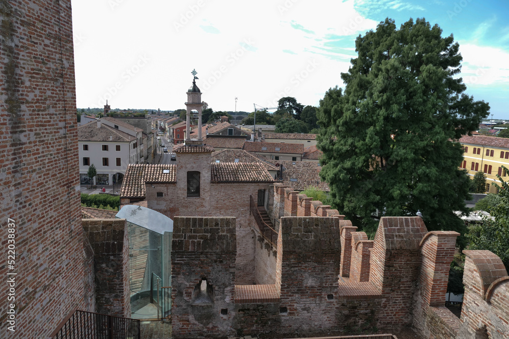 Veduta di Cittadella dal cammino di Ronda sulle mura antiche