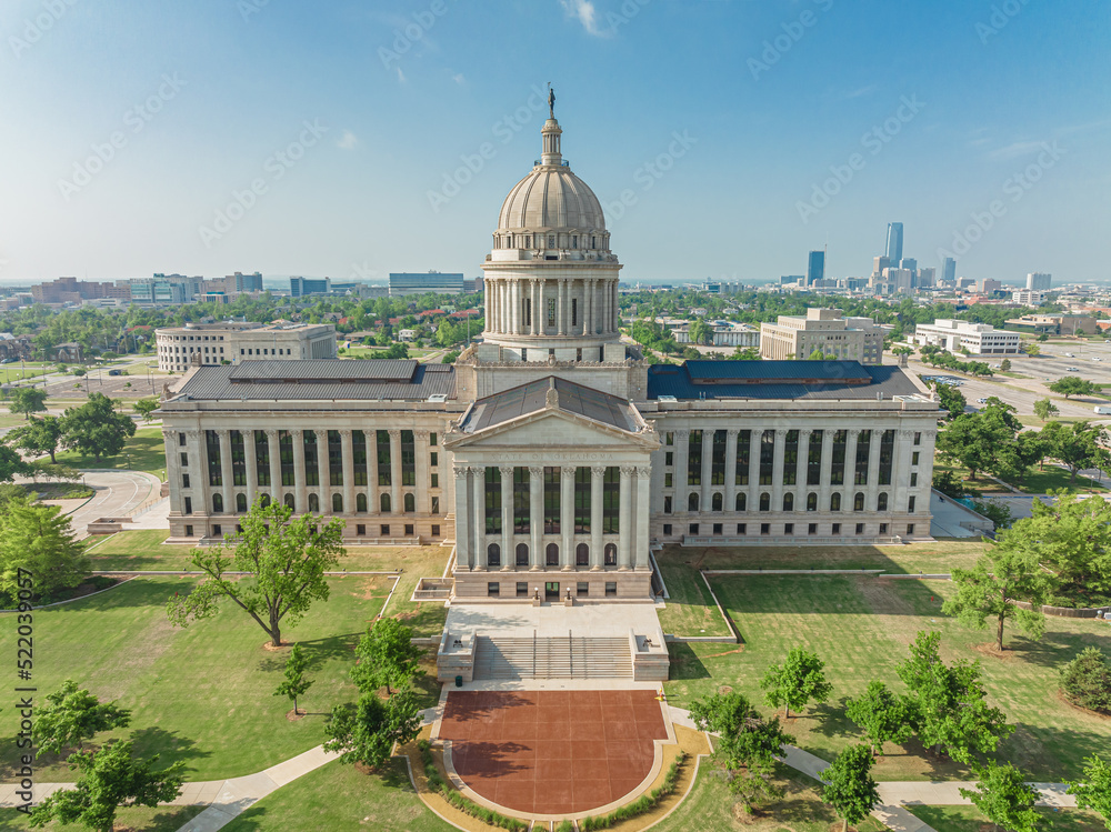 Obraz premium Aerial View of Oklahoma City Capitol Building