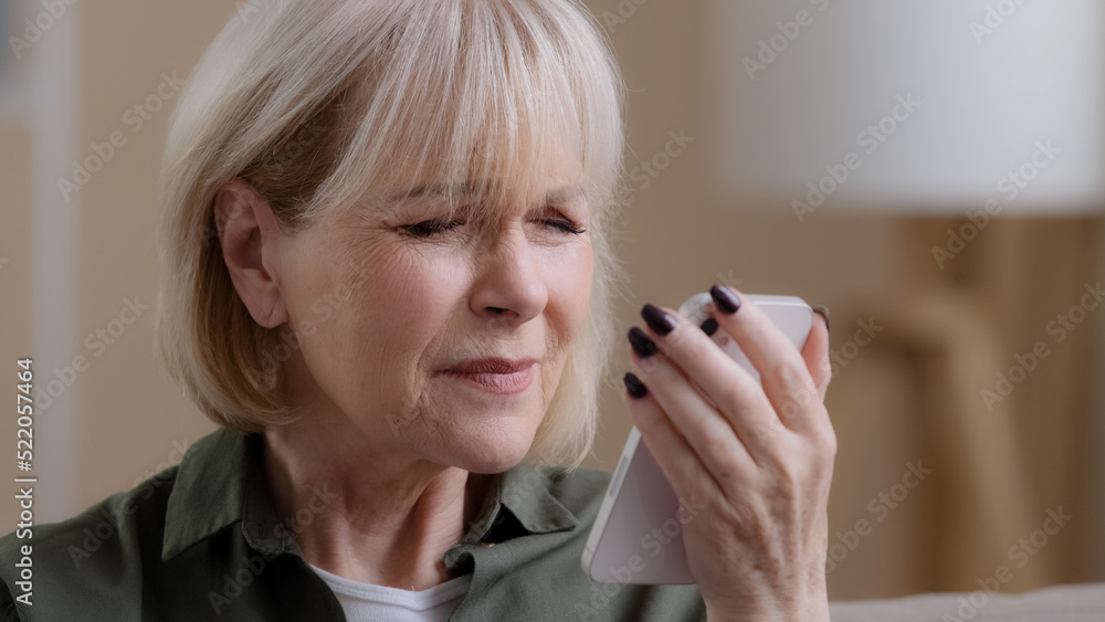 Φωτογραφία Close-up old lady mature aged female grandmother Caucasian retired woman looking