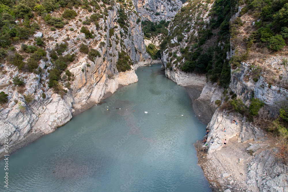 Sécheresse et manque d'eau dans le sud de la France Le lac de SainteCroix et l'entrée des