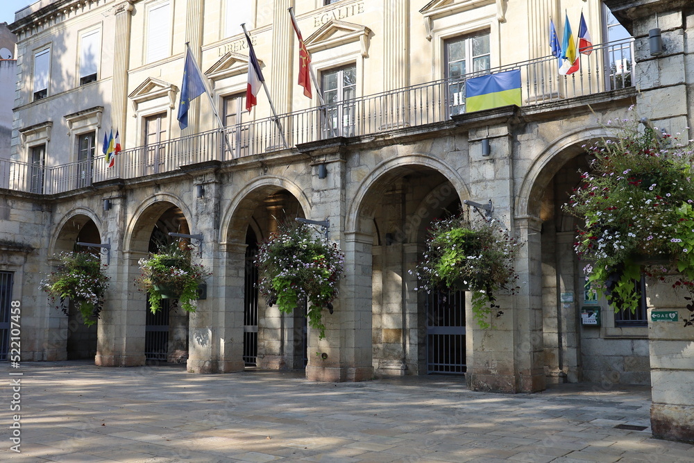 La mairie, vue de l'extérieur, ville de Cahors, département du Lot, France