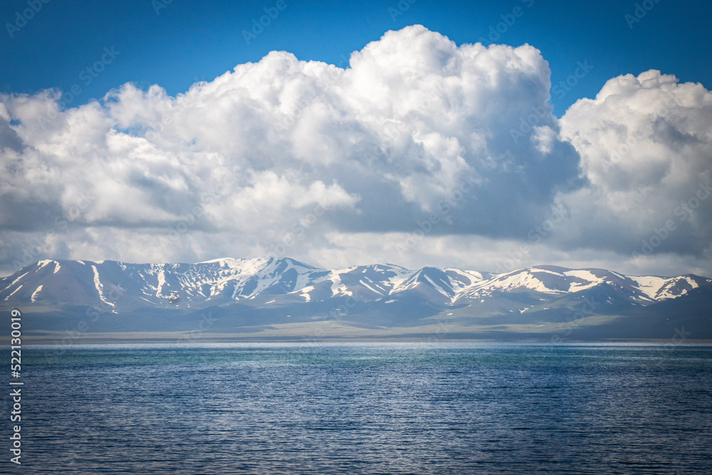 Song-Köl lake, high altitude, mountain lake, kyrgyzstan, central asia