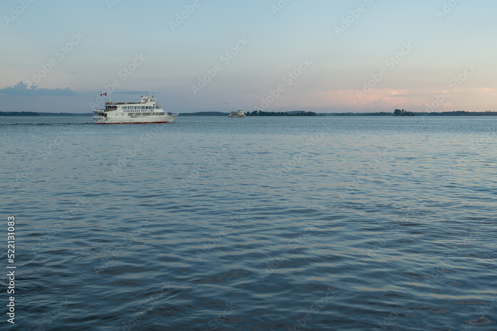 Obraz premium sunset over the harbor